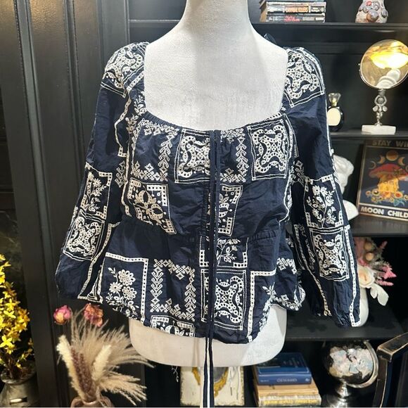 Greylin Rheena Embroidered Top Size Large - Picture 2 of 13